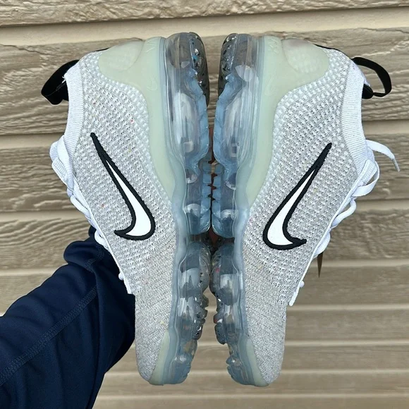 Nike Air Vapormax 2021 FK Flyknit White Black GS 6.5Y - Picture 4 of 8
